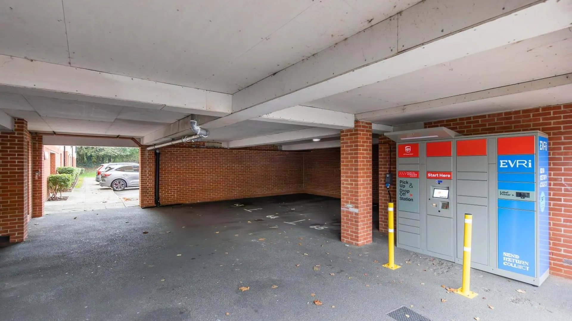 Spacious Heathrow 2-Bed With Central London Access - Free Parking Feltham Großbritannien