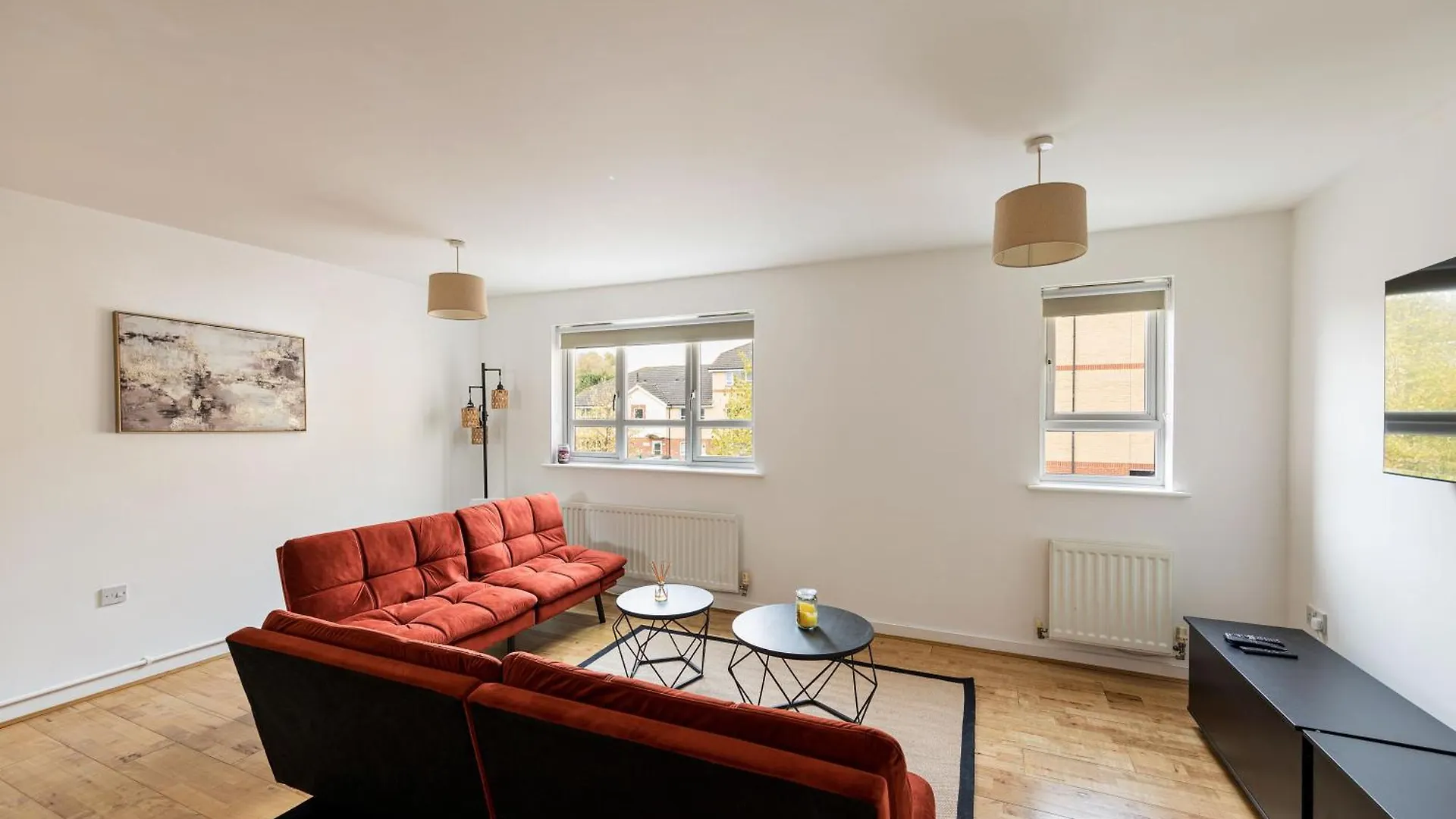 Spacious Heathrow 2-Bed With Central London Access - Free Parking Feltham 0*,