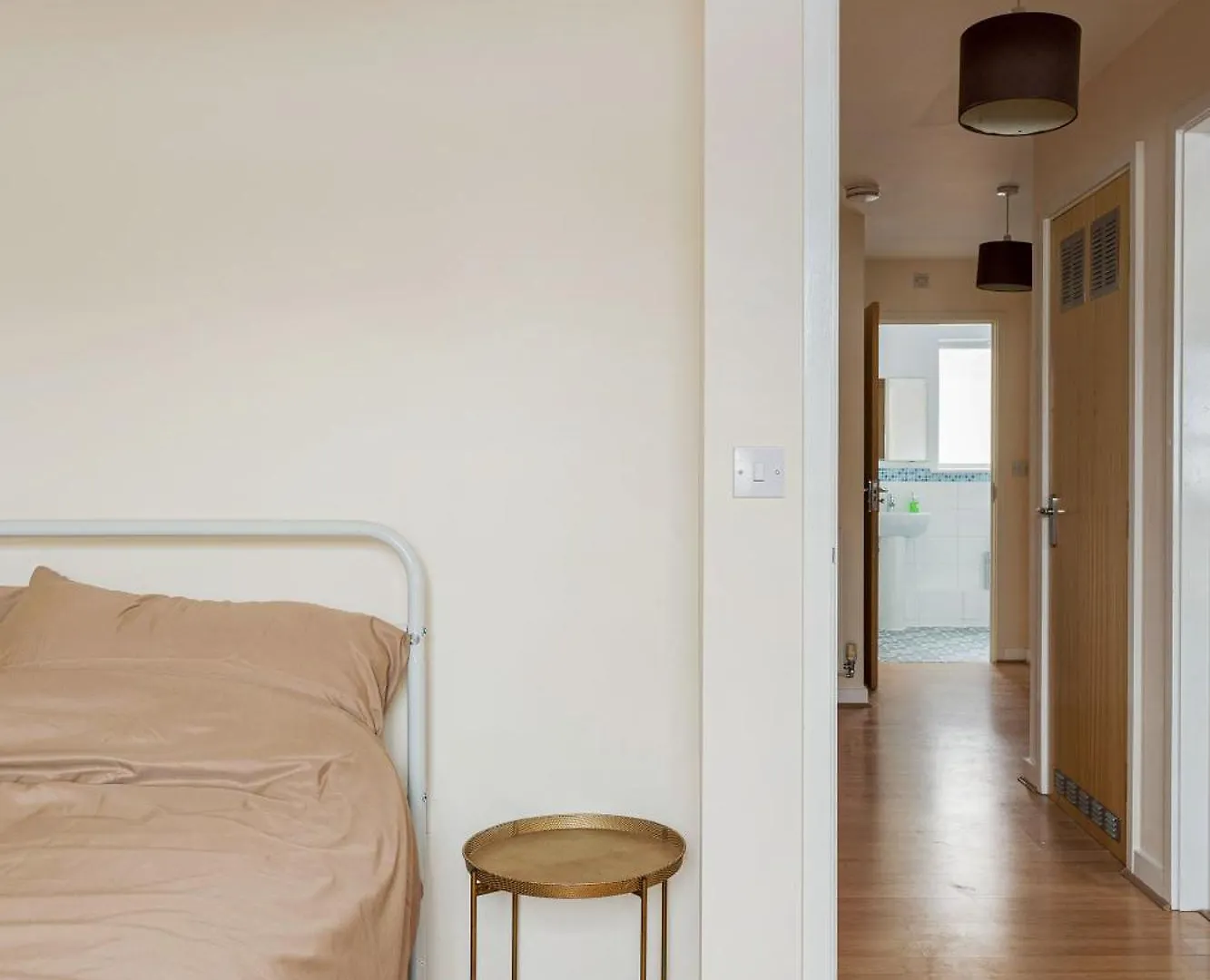 Spacious Heathrow 2-Bed With Central London Access - Free Parking Feltham 0*,  Großbritannien