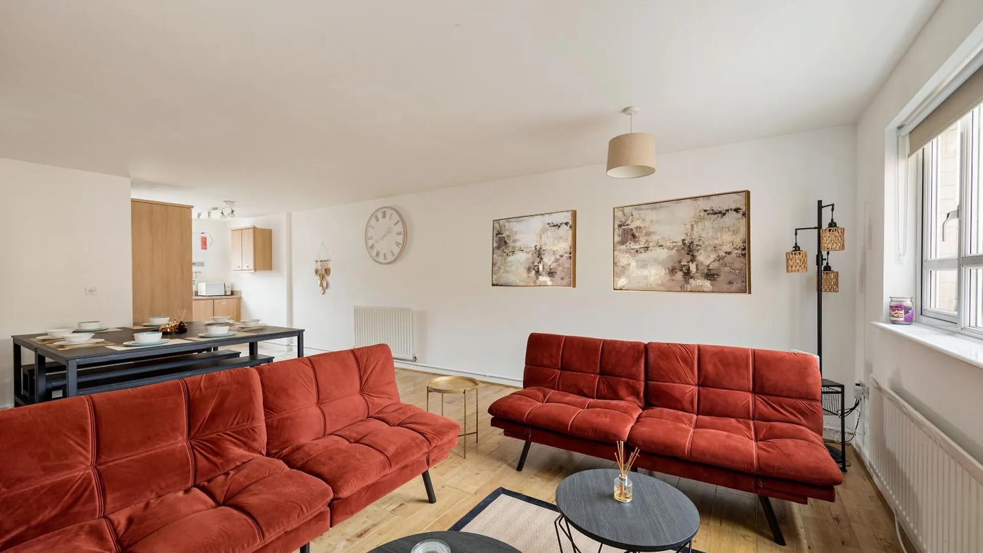 Spacious Heathrow 2-Bed With Central London Access - Free Parking Feltham 0*,  Großbritannien